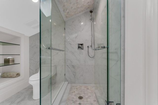 355 Oakview Drive, Delray Beach, FL 33445