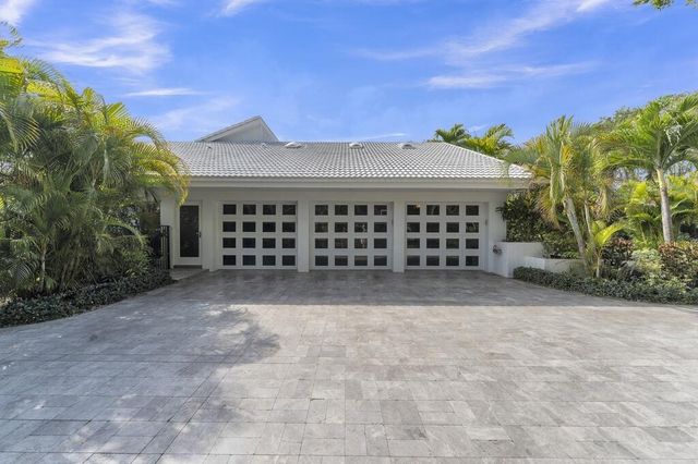 355 Oakview Drive, Delray Beach, FL 33445