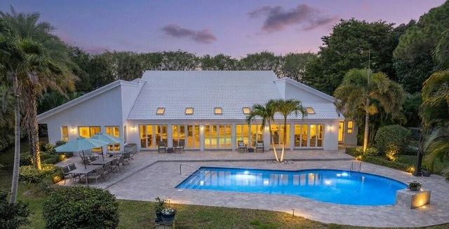 355 Oakview Drive, Delray Beach, FL 33445