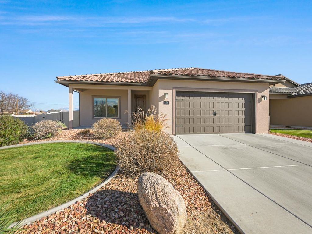 220 Love Mesa Drive, Grand Junction, CO 81503
