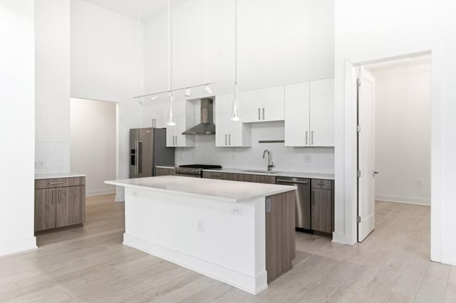 775 Juniper 619, Atlanta, GA 30308