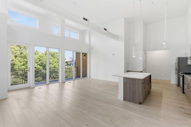 775 Juniper 619, Atlanta, GA 30308