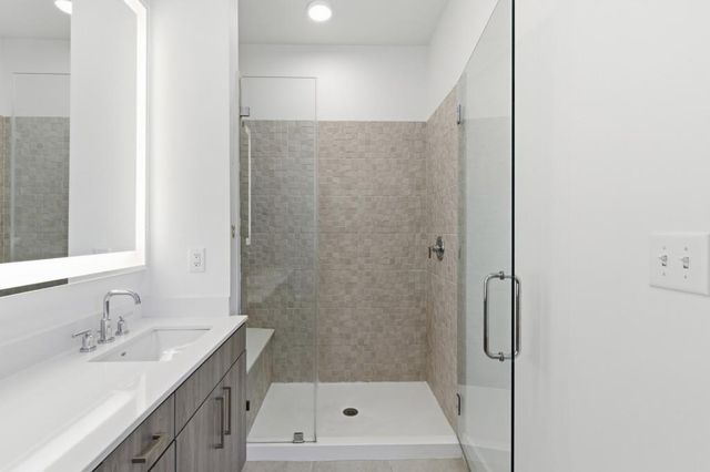 775 Juniper 619, Atlanta, GA 30308