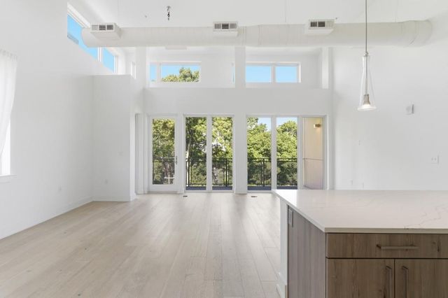 775 Juniper 619, Atlanta, GA 30308