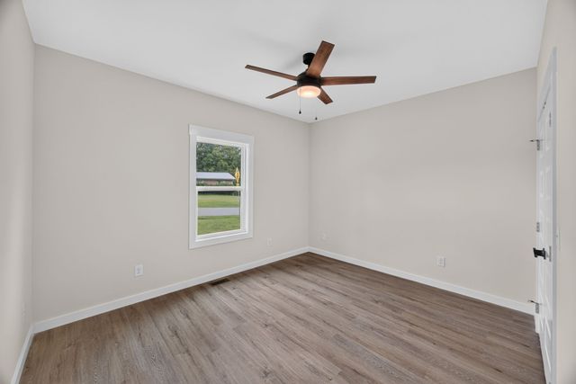 8634 Holmes Creek Rd, Smithville, TN 37166