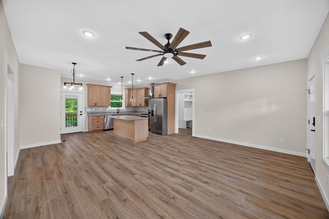 8634 Holmes Creek Rd, Smithville, TN 37166