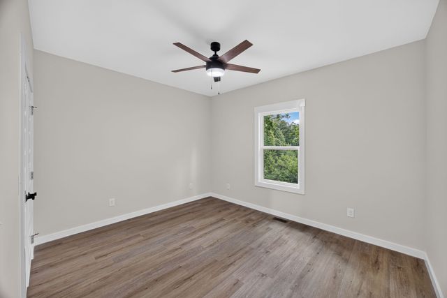 8634 Holmes Creek Rd, Smithville, TN 37166