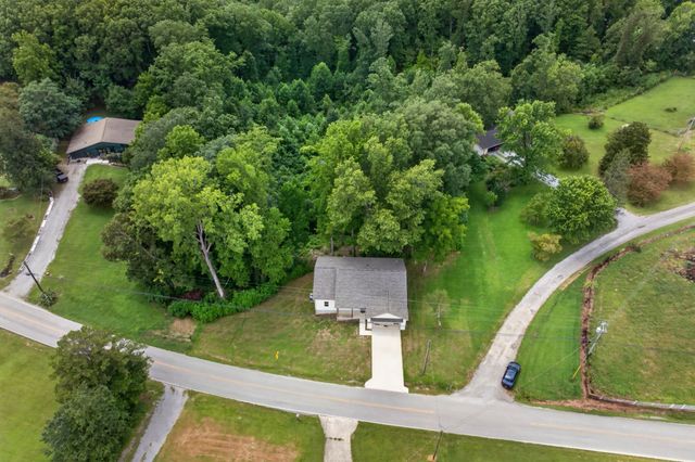 8634 Holmes Creek Rd, Smithville, TN 37166