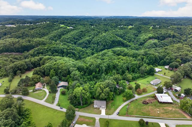 8634 Holmes Creek Rd, Smithville, TN 37166