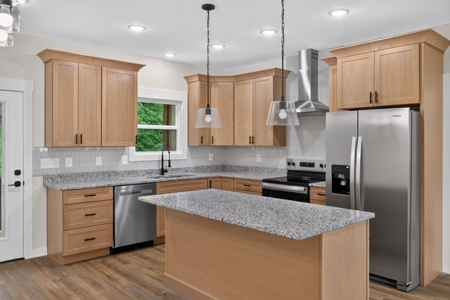 8634 Holmes Creek Rd, Smithville, TN 37166