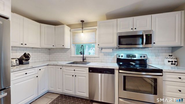 30 Sidor Drive, Enfield, CT 06082