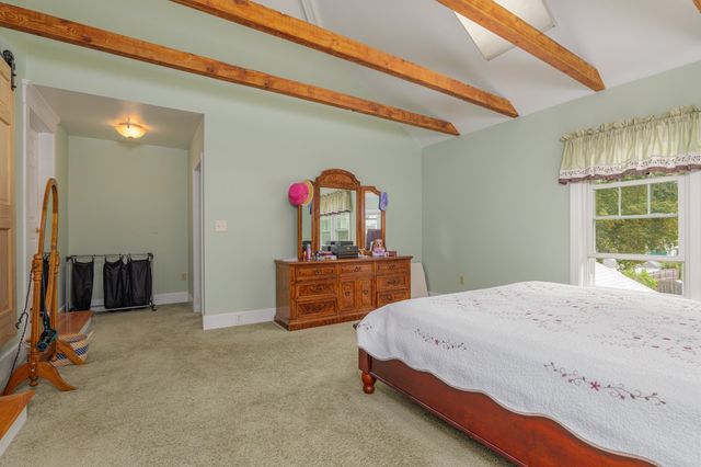 34 Fernwood Ave, Haverhill, MA 01835