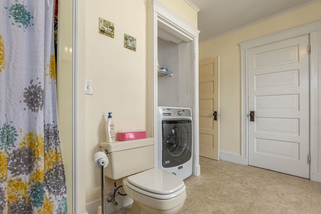 34 Fernwood Ave, Haverhill, MA 01835