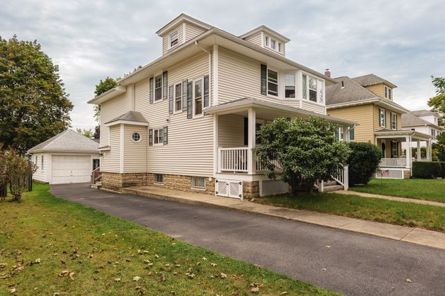 34 Fernwood Ave, Haverhill, MA 01835