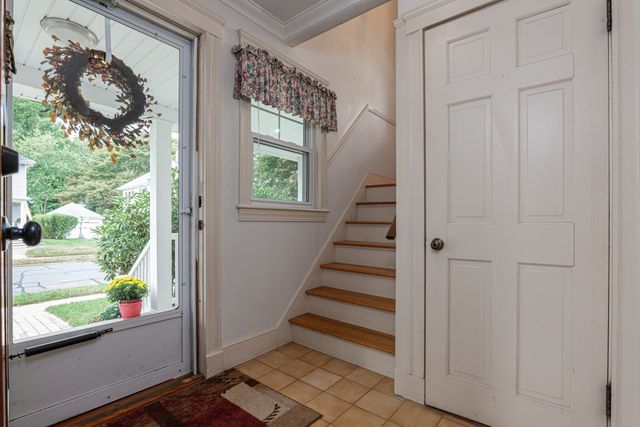 34 Fernwood Ave, Haverhill, MA 01835