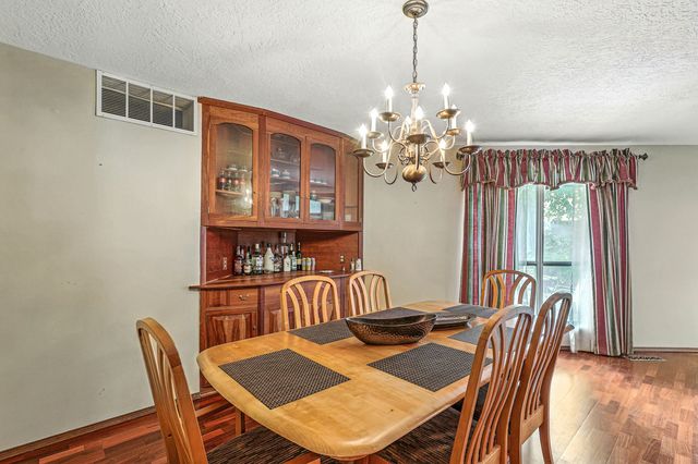 9801 Greenbrier Road NE, Albuquerque, NM 87111