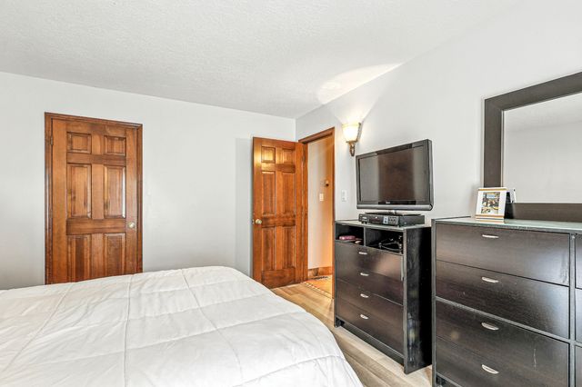 9801 Greenbrier Road NE, Albuquerque, NM 87111