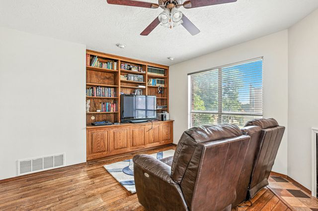 9801 Greenbrier Road NE, Albuquerque, NM 87111