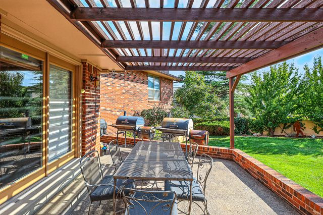 9801 Greenbrier Road NE, Albuquerque, NM 87111