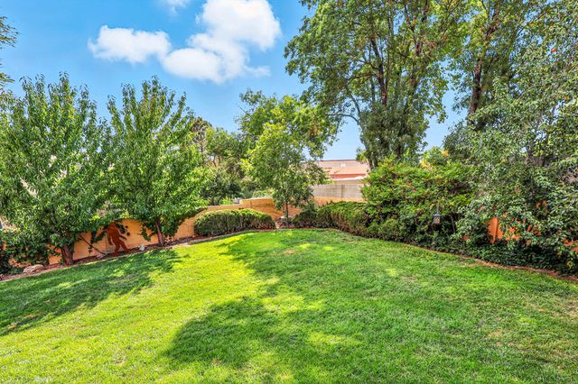 9801 Greenbrier Road NE, Albuquerque, NM 87111