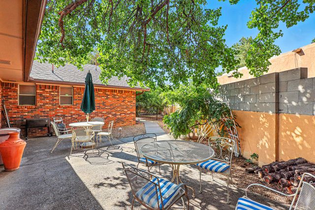 9801 Greenbrier Road NE, Albuquerque, NM 87111