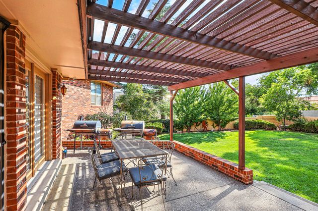 9801 Greenbrier Road NE, Albuquerque, NM 87111