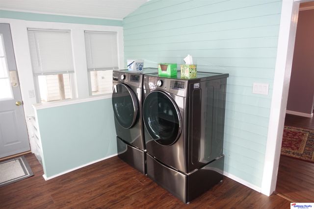 1761 HWY 275 Highway, Hooper, NE 68031