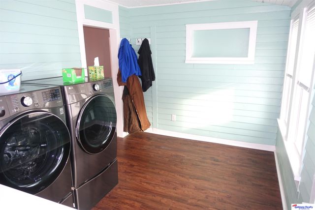 1761 HWY 275 Highway, Hooper, NE 68031