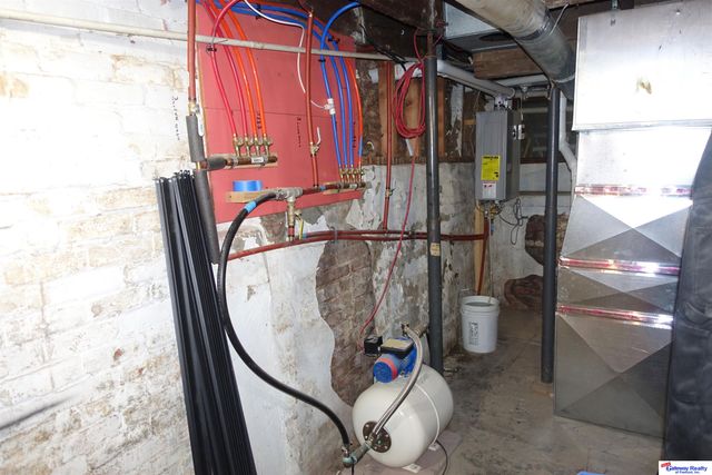 1761 HWY 275 Highway, Hooper, NE 68031