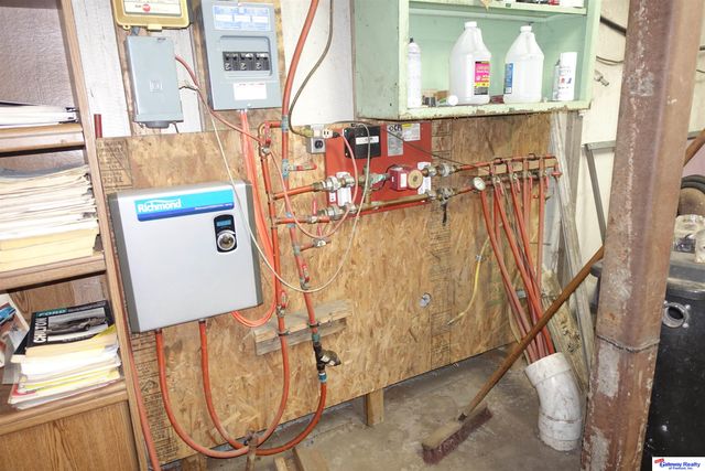 1761 HWY 275 Highway, Hooper, NE 68031