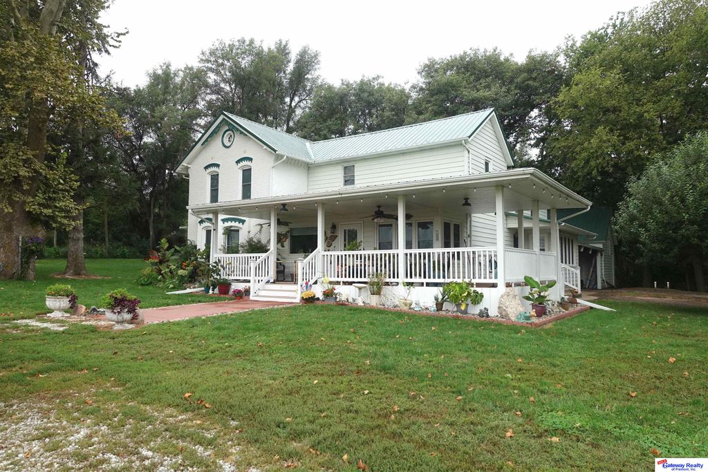 1761 HWY 275 Highway, Hooper, NE 68031