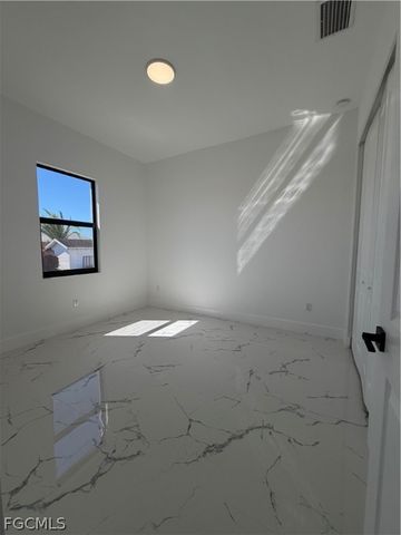 3903 17th ST SW, Lehigh Acres, FL 33976