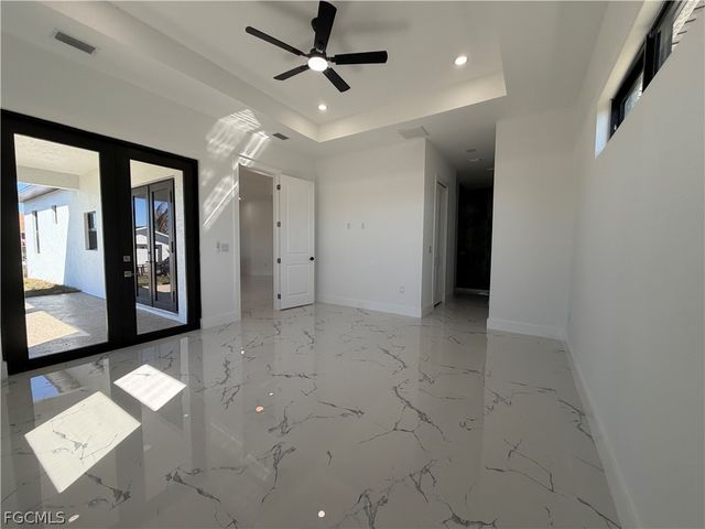 3903 17th ST SW, Lehigh Acres, FL 33976