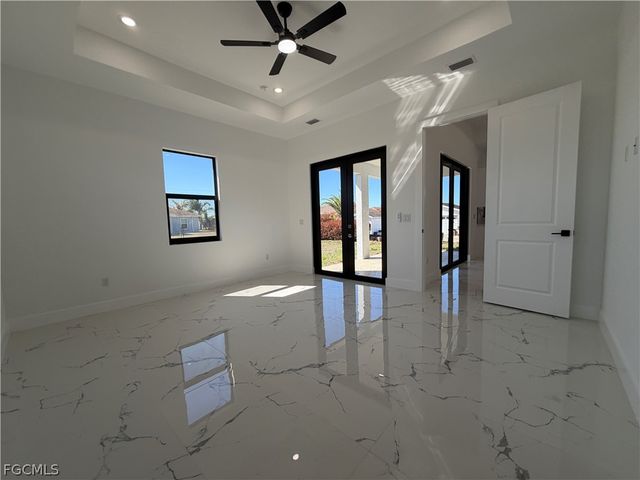 3903 17th ST SW, Lehigh Acres, FL 33976