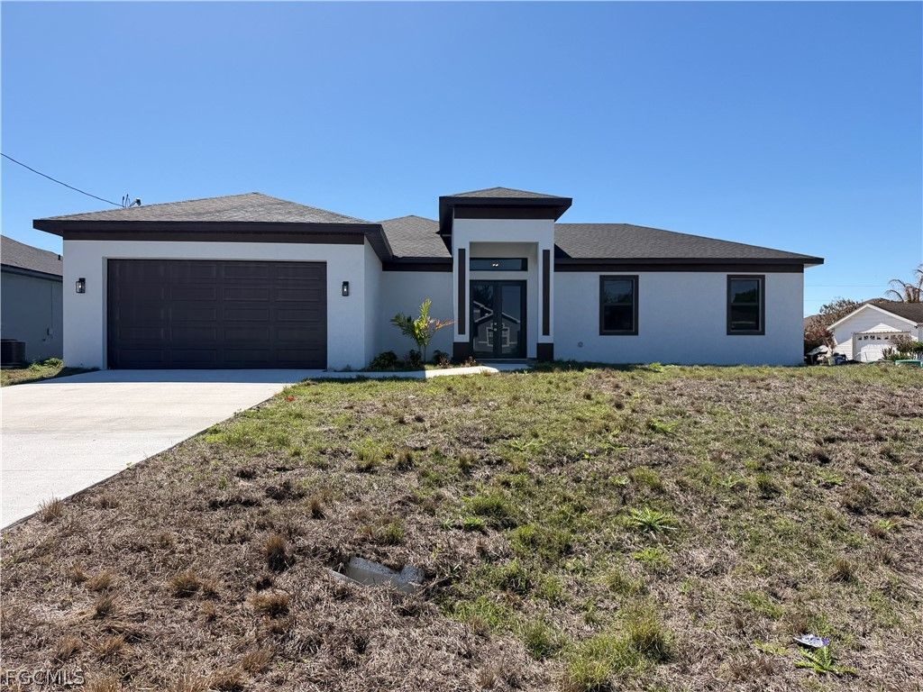 3903 17th ST SW, Lehigh Acres, FL 33976