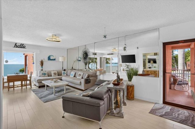 7400 SUNSHINE SKYWAY LANE S 126, St Petersburg, FL 33711