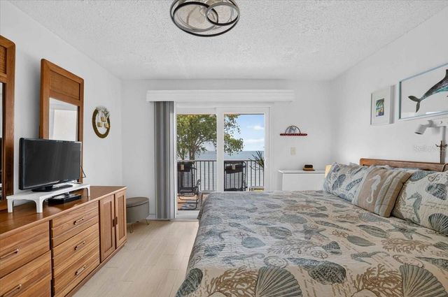 7400 SUNSHINE SKYWAY LANE S 126, St Petersburg, FL 33711