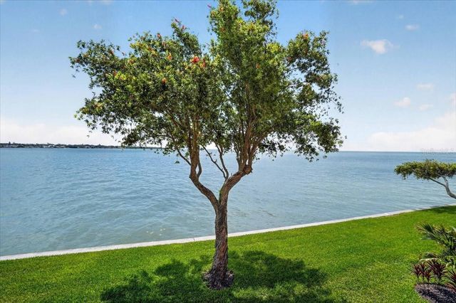 7400 SUNSHINE SKYWAY LANE S 126, St Petersburg, FL 33711