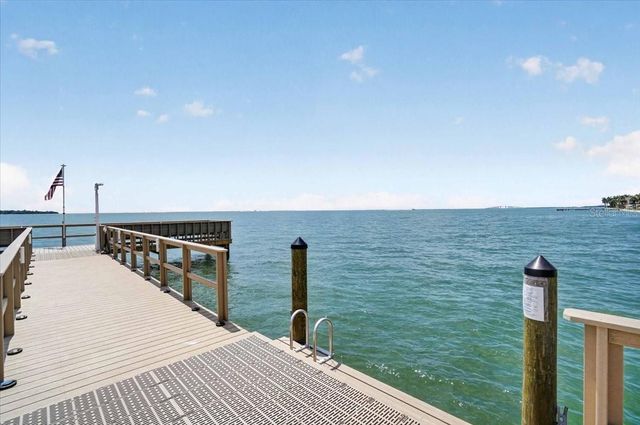 7400 SUNSHINE SKYWAY LANE S 126, St Petersburg, FL 33711