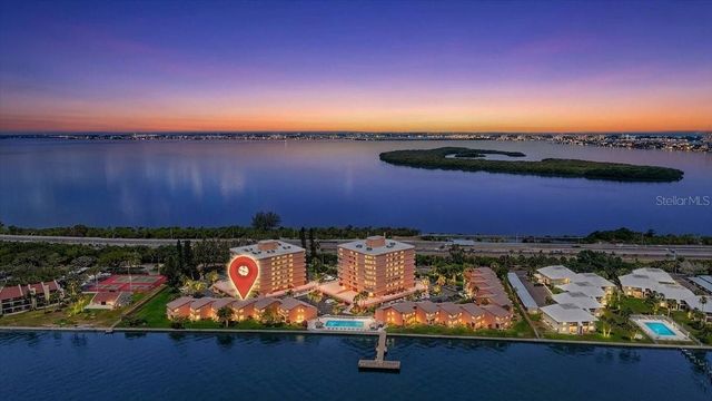 7400 SUNSHINE SKYWAY LANE S 126, St Petersburg, FL 33711