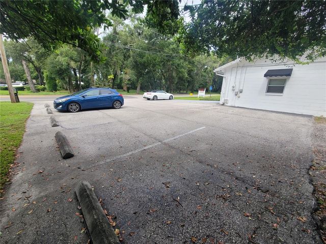 713 LITHIA PINECREST ROAD, Brandon, FL 33511