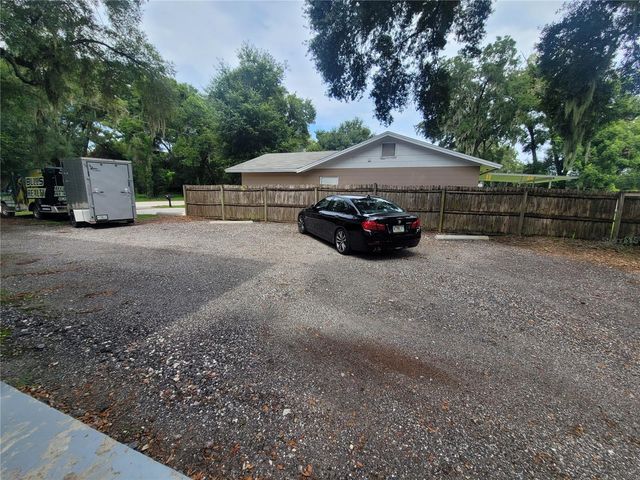 713 LITHIA PINECREST ROAD, Brandon, FL 33511