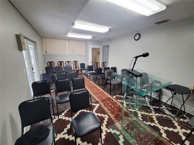 713 LITHIA PINECREST ROAD, Brandon, FL 33511