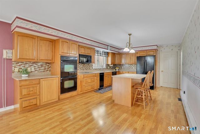 21 Hidden Pond Drive, Watertown, CT 06795