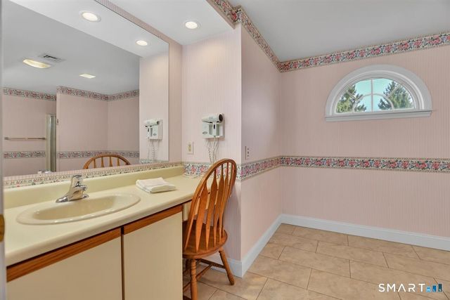 21 Hidden Pond Drive, Watertown, CT 06795