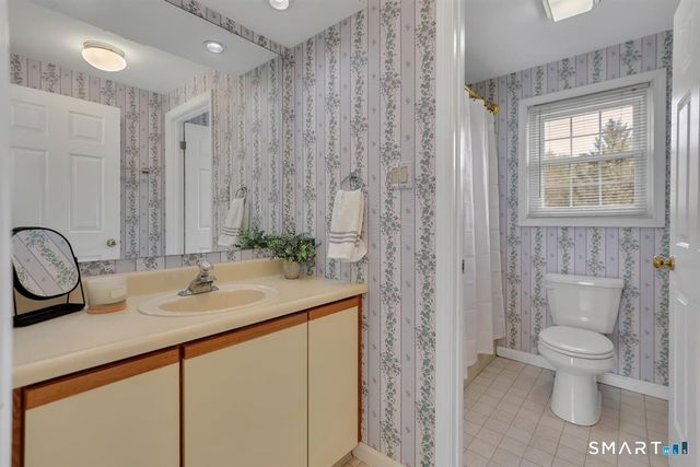 21 Hidden Pond Drive, Watertown, CT 06795