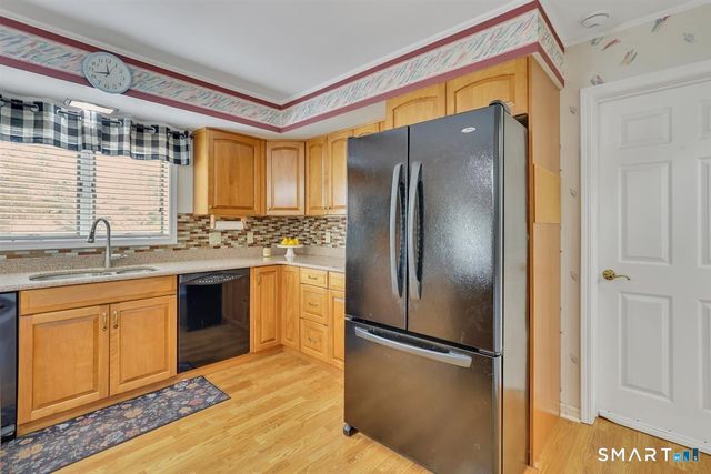 21 Hidden Pond Drive, Watertown, CT 06795