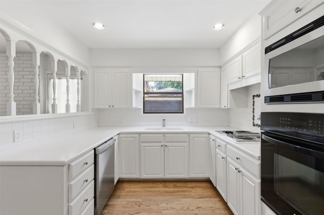 706 Peach Tree Lane, Garland, TX 75041