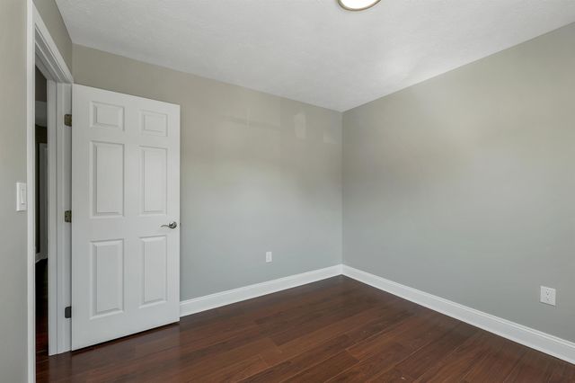 48 Cadogan Way, Nashua, NH 03062