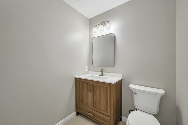 48 Cadogan Way, Nashua, NH 03062